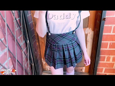 ❤️ Школачы Сосут анын Дик терең жана трахает ордуна класстар. ️ Секс ky.eviewporn.ru
