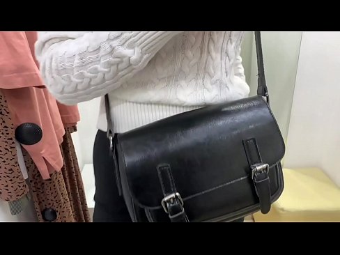 ❤️ Фитинг бөлмөсүндө жаш канчык FeralBerryди дилдо менен коомдук мастурбациялоо ️ Секс ky.eviewporn.ru